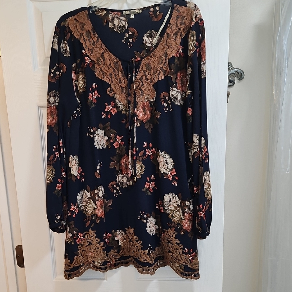 Gimmicks by BKE Floral Lace Trim Dress